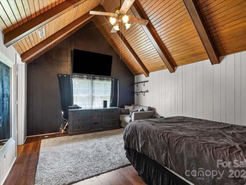 2701 Castes Drive, Pfafftown, NC 27040.  MLS# CAR4258315, YatesRealty ID 28923. 