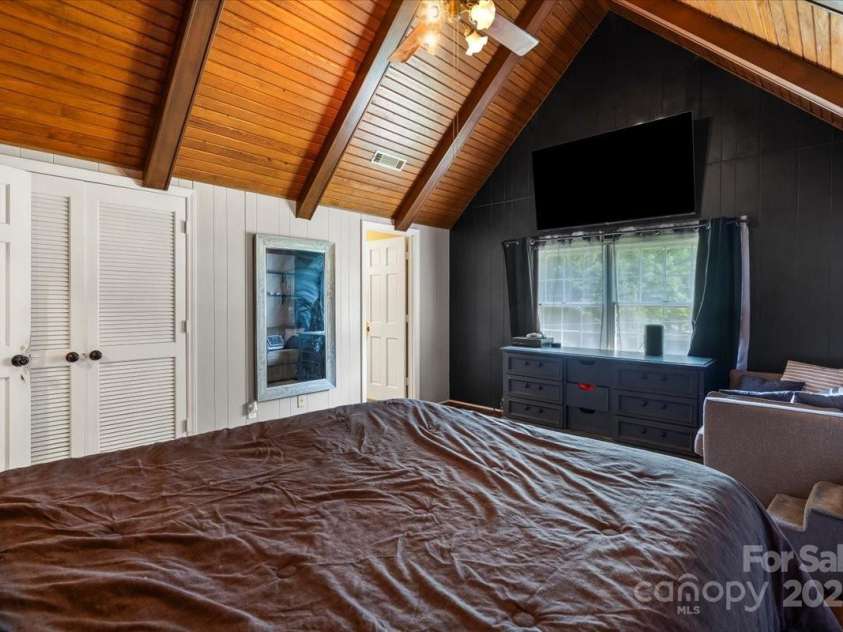 2701 Castes Drive, Pfafftown, NC 27040.  MLS# CAR4258315, YatesRealty ID 28923. 