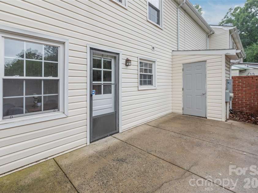 11007 Park Road, Charlotte, NC 28226.  MLS# CAR4388307, YatesRealty ID 28924. Additional Back Patio View