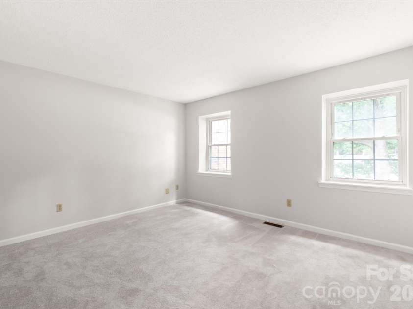 11007 Park Road, Charlotte, NC 28226.  MLS# CAR4388307, YatesRealty ID 28924. Primary Bedroom