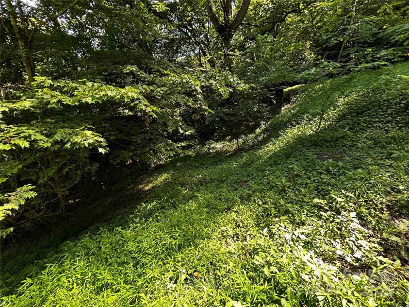 564 Upper Thomas Branch Road, Marshall, NC 28753.  MLS# CAR4281614, YatesRealty ID 28924. 