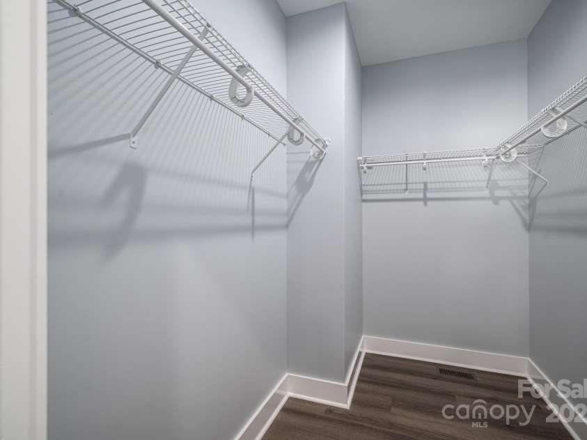 1466 7th Street, Newton, NC 28658.  MLS# CAR4283167, YatesRealty ID 28926. 