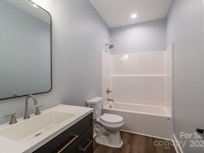 1466 7th Street, Newton, NC 28658.  MLS# CAR4283167, YatesRealty ID 28926. 