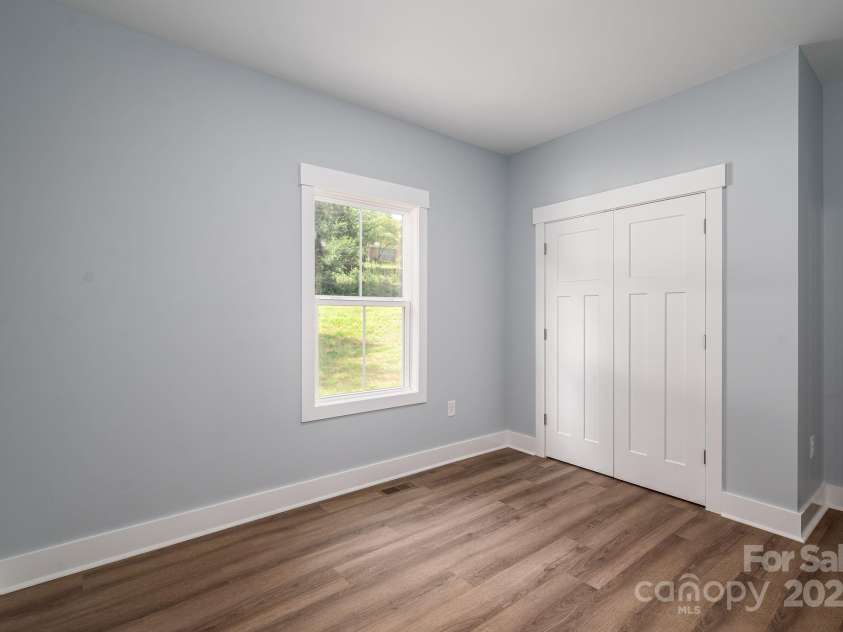 1466 7th Street, Newton, NC 28658.  MLS# CAR4283167, YatesRealty ID 28926. 