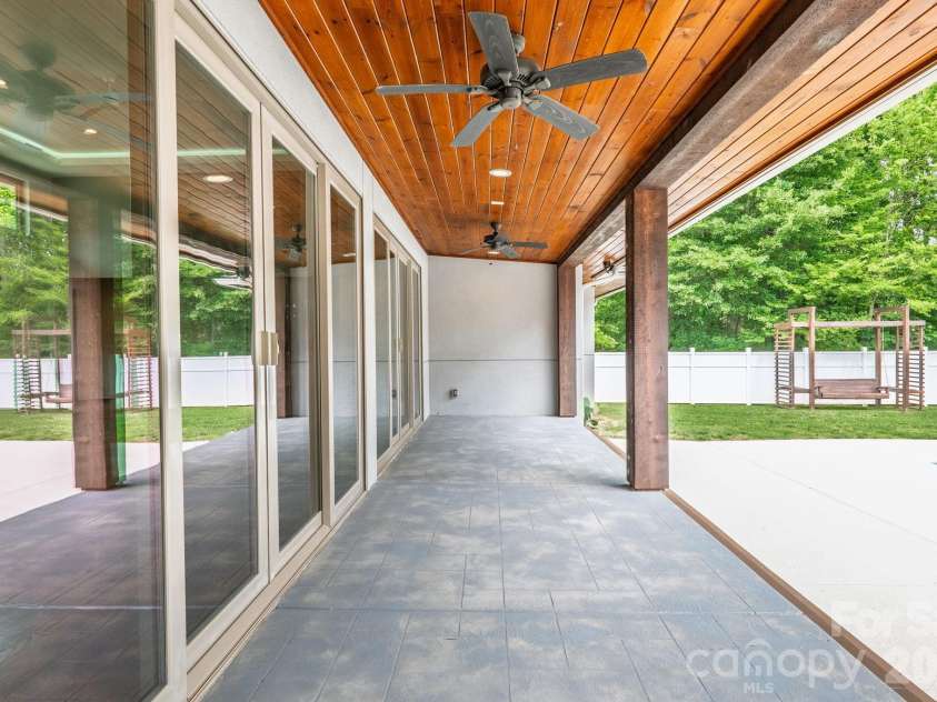 439 Cottonfield Circle, Waxhaw, NC 28173.  MLS# CAR4386221, YatesRealty ID 28927. 