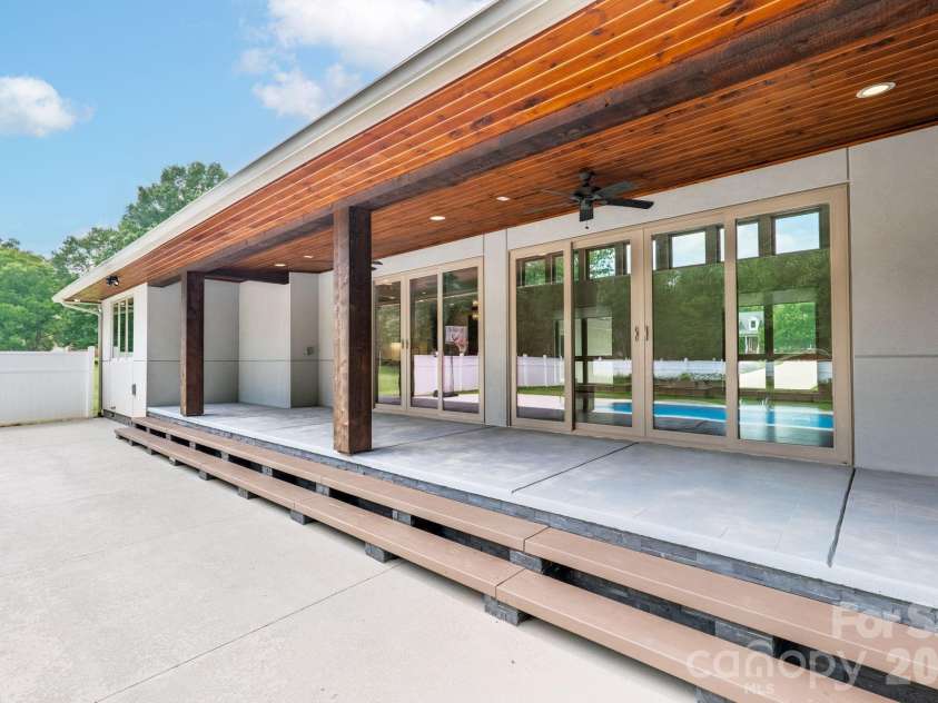 439 Cottonfield Circle, Waxhaw, NC 28173.  MLS# CAR4386221, YatesRealty ID 28927. 