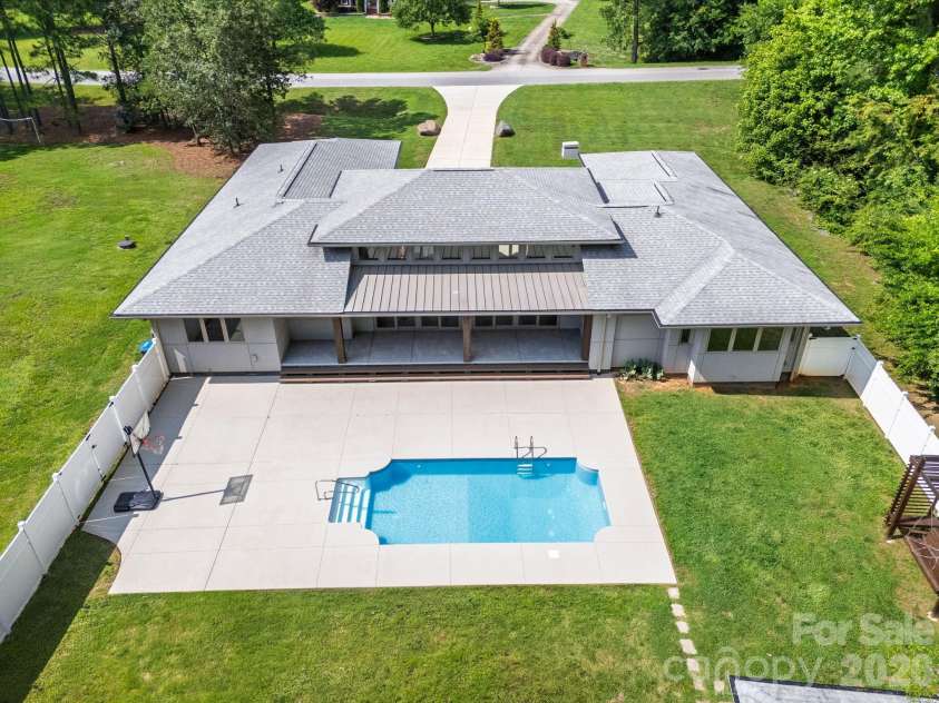 439 Cottonfield Circle, Waxhaw, NC 28173.  MLS# CAR4386221, YatesRealty ID 28927. 
