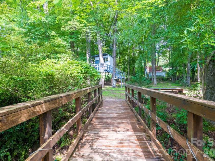 439 Cottonfield Circle, Waxhaw, NC 28173.  MLS# CAR4386221, YatesRealty ID 28927. 