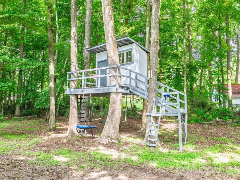 439 Cottonfield Circle, Waxhaw, NC 28173.  MLS# CAR4386221, YatesRealty ID 28927. 