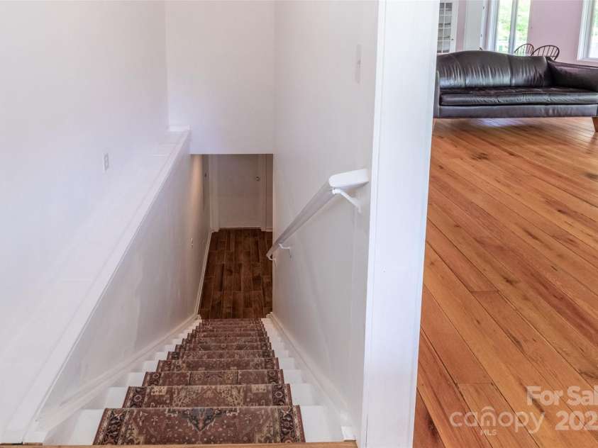 44 Moonlight Trail, Bryson City, NC 28713.  MLS# CAR4285556, YatesRealty ID 28927. 