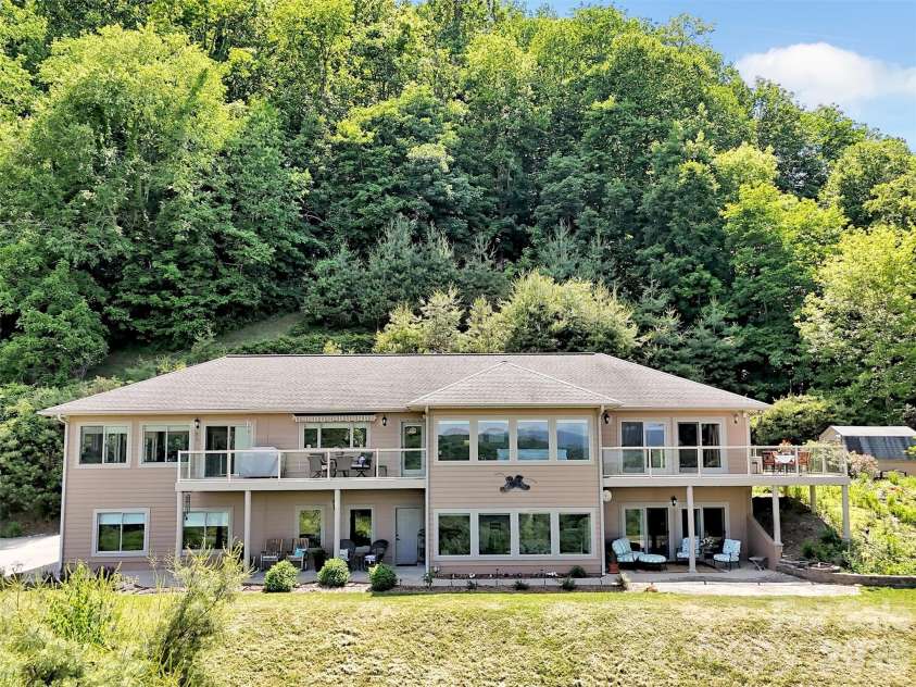 830 Trials Gap Drive, Waynesville, NC 28786.  MLS# CAR4384986, YatesRealty ID 28928. 