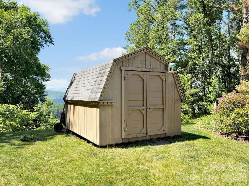 830 Trials Gap Drive, Waynesville, NC 28786.  MLS# CAR4384986, YatesRealty ID 28928. 