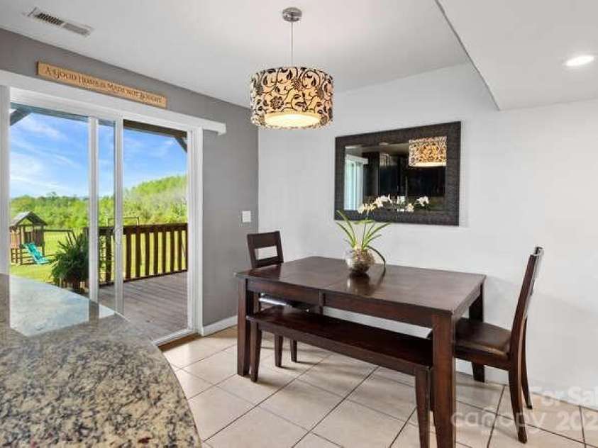 67 Twin Elm Knoll, Hendersonville, NC 28792.  MLS# CAR4288528, YatesRealty ID 28929. 