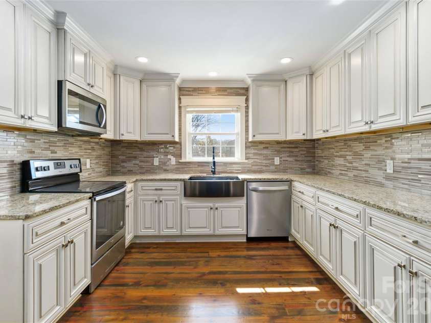 7717 Lancaster Highway, Waxhaw, NC 28173.  MLS# CAR4362423, YatesRealty ID 28929. 