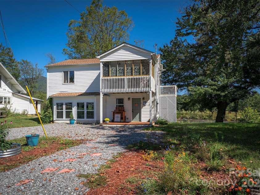 3755 Broad Street, Clyde, NC 28721.  MLS# CAR4308852, YatesRealty ID 2893. 3755 Broad St