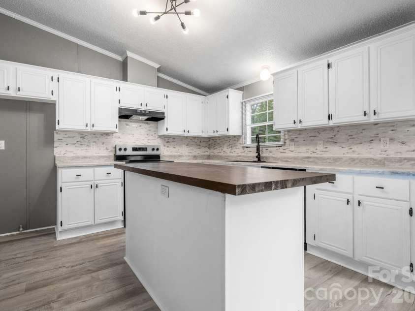 3196 Corkie Drive, Granite Falls, NC 28630.  MLS# CAR4385954, YatesRealty ID 28930. Kitchen