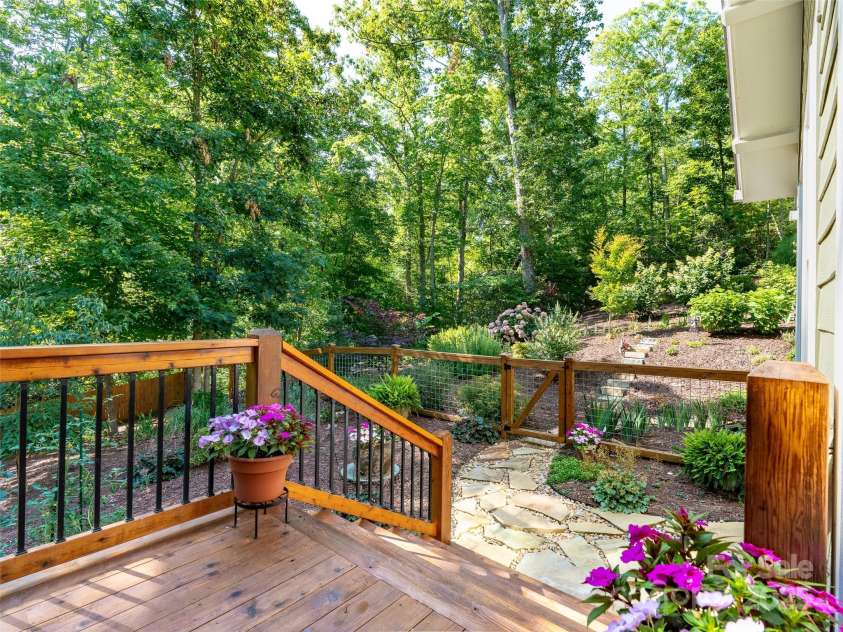 64 Nuthatch Court, Fairview, NC 28730.  MLS# CAR4280456, YatesRealty ID 28932. 