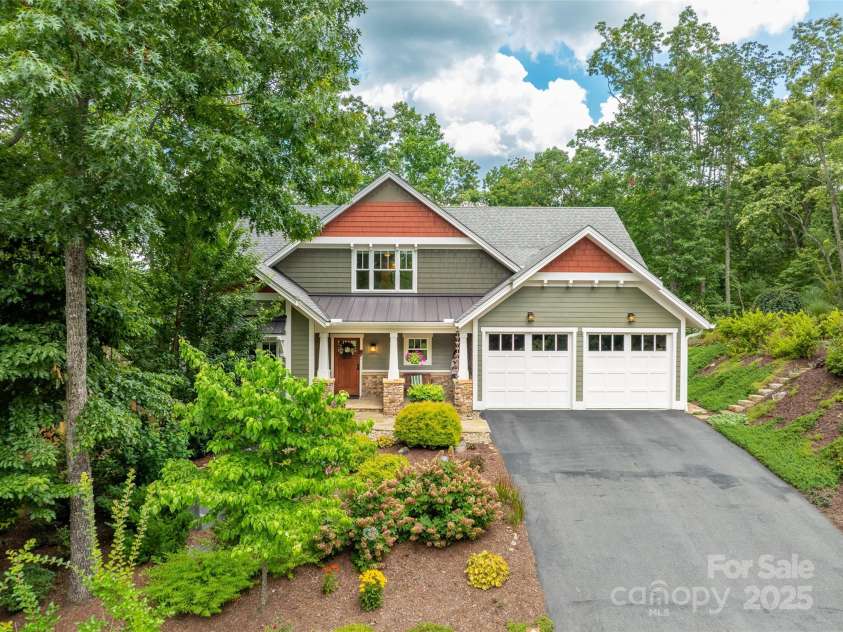 64 Nuthatch Court, Fairview, NC 28730.  MLS# CAR4280456, YatesRealty ID 28932. 