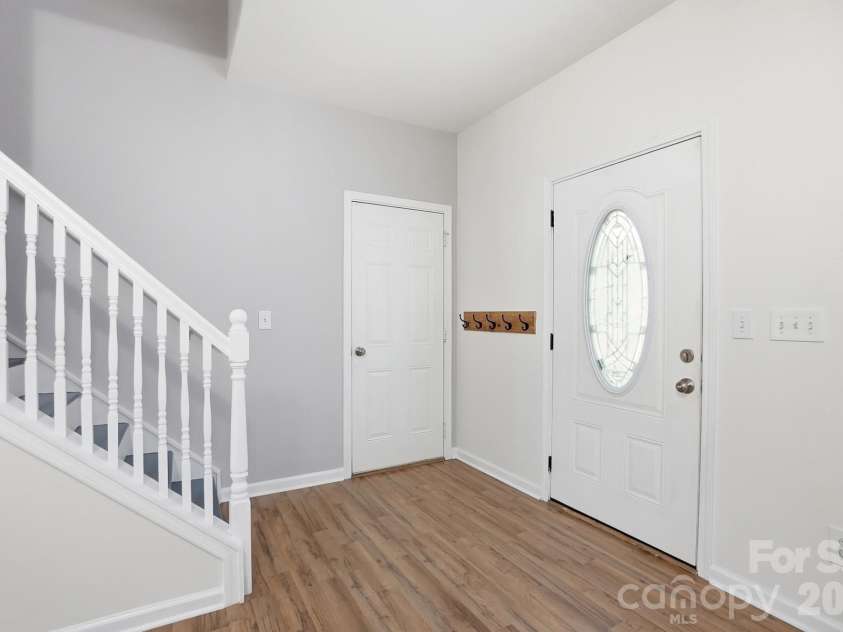 949 Willow Creek Drive, Gastonia, NC 28054.  MLS# CAR4380831, YatesRealty ID 28932. 