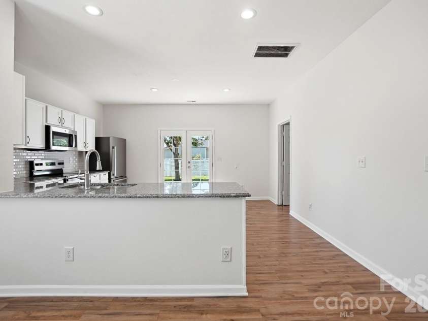 949 Willow Creek Drive, Gastonia, NC 28054.  MLS# CAR4380831, YatesRealty ID 28932. 