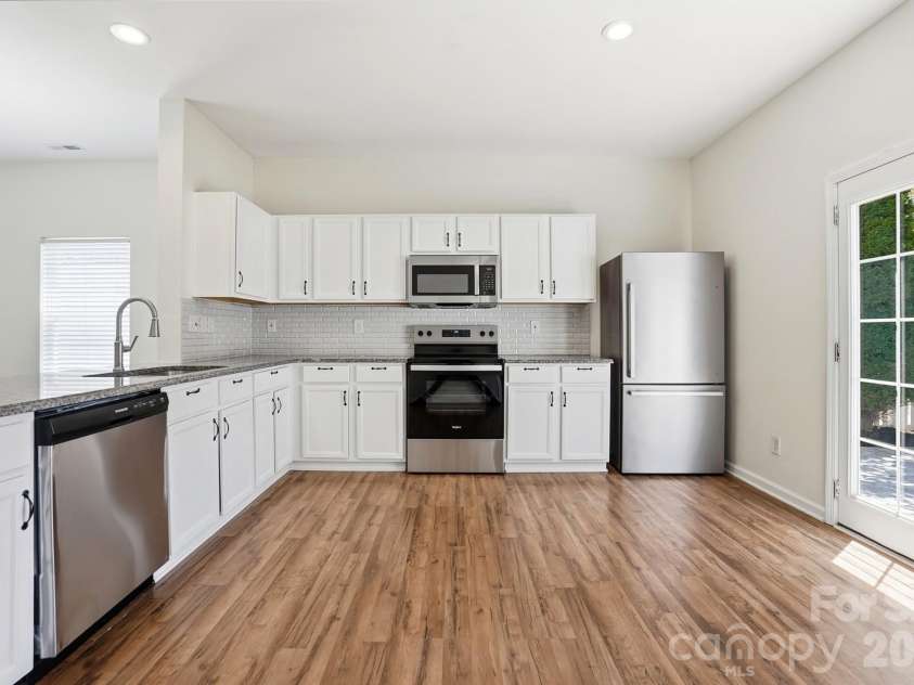 949 Willow Creek Drive, Gastonia, NC 28054.  MLS# CAR4380831, YatesRealty ID 28932. 