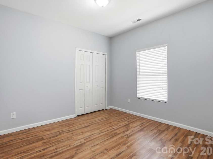 949 Willow Creek Drive, Gastonia, NC 28054.  MLS# CAR4380831, YatesRealty ID 28932. 