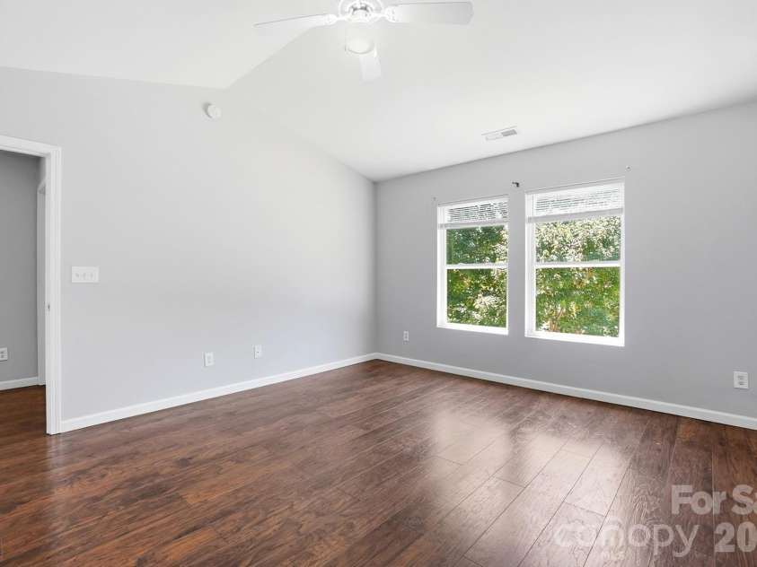 949 Willow Creek Drive, Gastonia, NC 28054.  MLS# CAR4380831, YatesRealty ID 28932. 