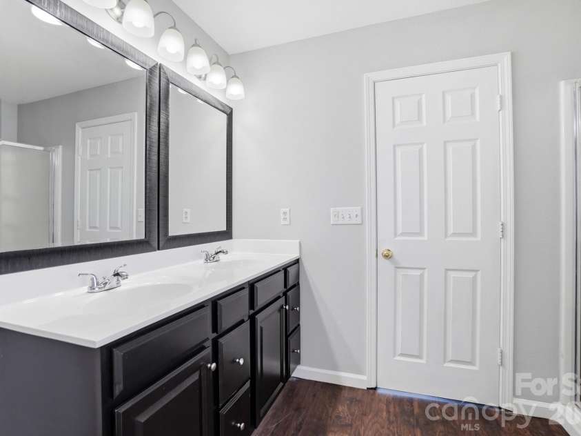 949 Willow Creek Drive, Gastonia, NC 28054.  MLS# CAR4380831, YatesRealty ID 28932. 