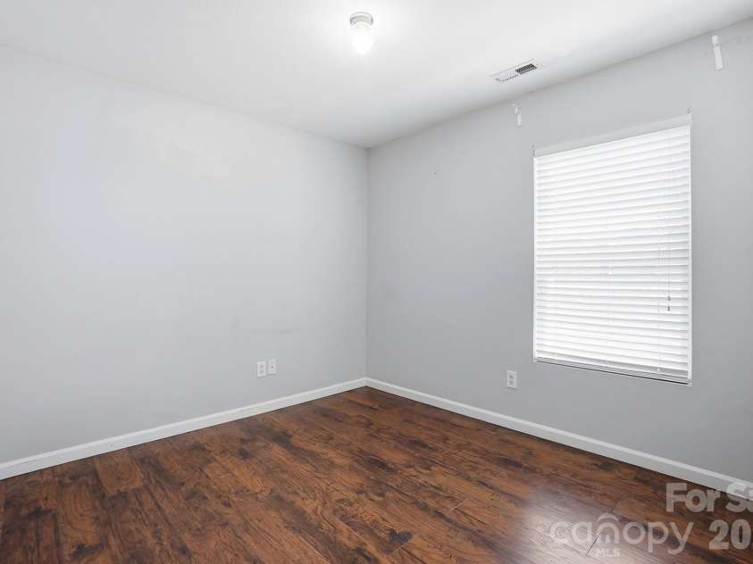 949 Willow Creek Drive, Gastonia, NC 28054.  MLS# CAR4380831, YatesRealty ID 28932. 