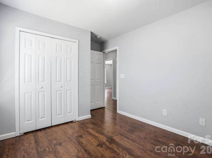 949 Willow Creek Drive, Gastonia, NC 28054.  MLS# CAR4380831, YatesRealty ID 28932. 