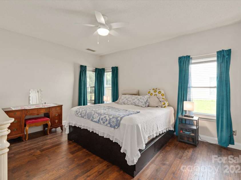 14130 Misty Brook Lane, Charlotte, NC 28273.  MLS# CAR4274455, YatesRealty ID 28933. 