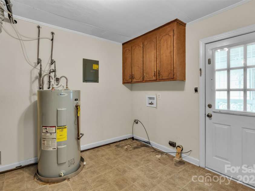5633 Mallard Drive, Charlotte, NC 28227.  MLS# CAR4260160, YatesRealty ID 28934. Utility