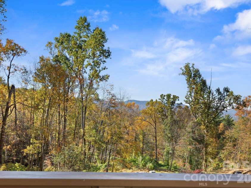 96 Old Cove Road, Black Mountain, NC 28711.  MLS# CAR4373127, YatesRealty ID 28935. 