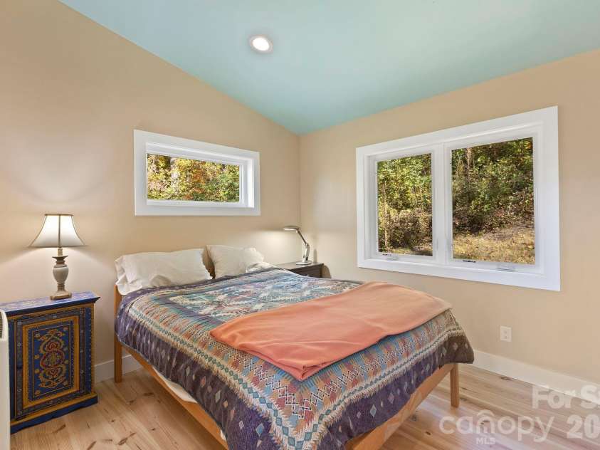 96 Old Cove Road, Black Mountain, NC 28711.  MLS# CAR4373127, YatesRealty ID 28935. 