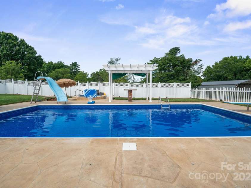 414 2nd Street, Faith, NC 28146.  MLS# CAR4283856, YatesRealty ID 28936. Swimming Pool