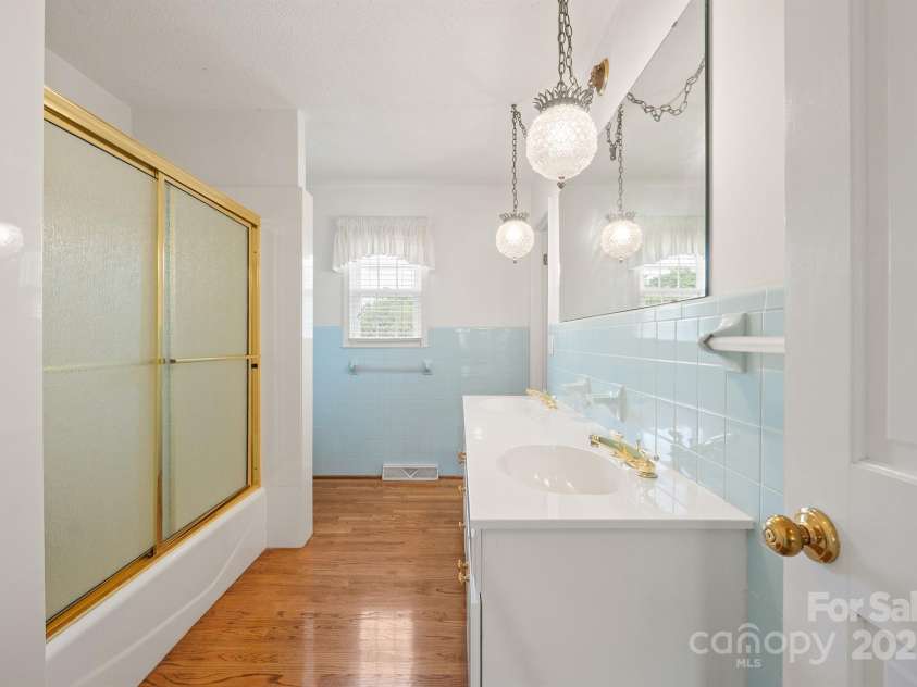 414 2nd Street, Faith, NC 28146.  MLS# CAR4283856, YatesRealty ID 28936. Upper Level Bath