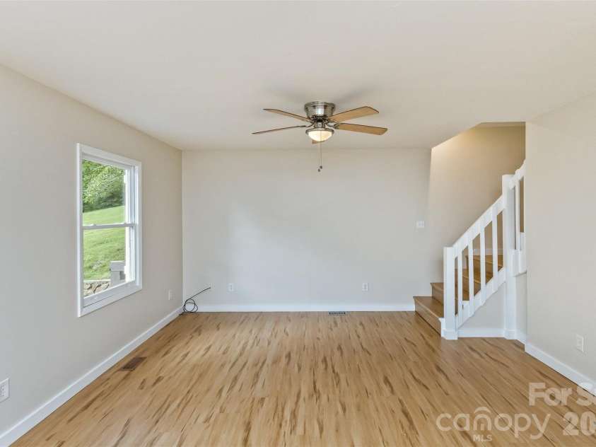 47 Fir Circle, Canton, NC 28716.  MLS# CAR4385612, YatesRealty ID 28936. Living room