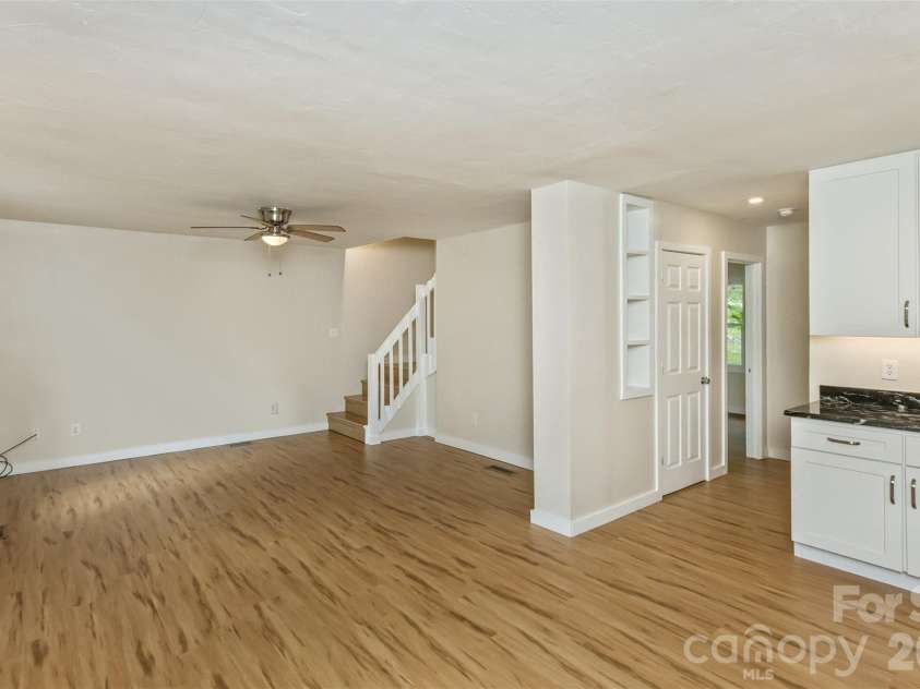47 Fir Circle, Canton, NC 28716.  MLS# CAR4385612, YatesRealty ID 28936. Living room