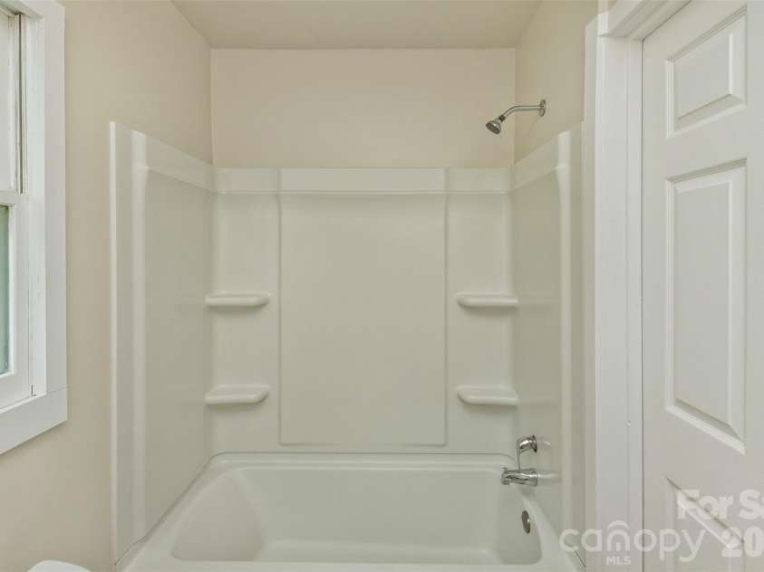 47 Fir Circle, Canton, NC 28716.  MLS# CAR4385612, YatesRealty ID 28936. Main level full bath
