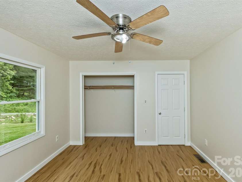 47 Fir Circle, Canton, NC 28716.  MLS# CAR4385612, YatesRealty ID 28936. Primary bedroom level 1