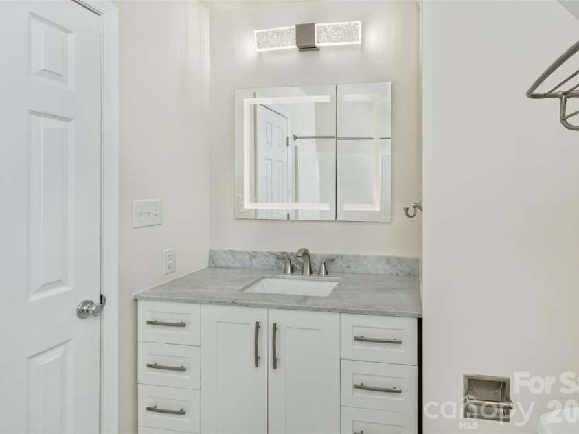 47 Fir Circle, Canton, NC 28716.  MLS# CAR4385612, YatesRealty ID 28936. Second level full bath