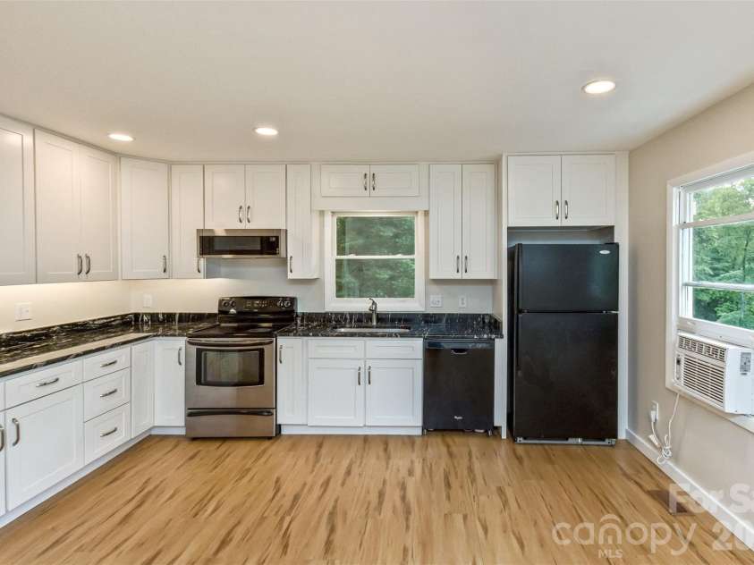 47 Fir Circle, Canton, NC 28716.  MLS# CAR4385612, YatesRealty ID 28936. Updated kitchen