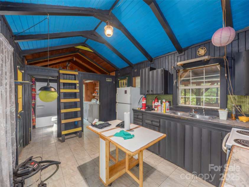 221 John Tate Drive, Fletcher, NC 28732.  MLS# CAR4285398, YatesRealty ID 28937. 