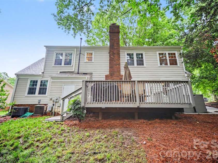 8644 Kirchenbaum Drive, Charlotte, NC 28210.  MLS# CAR4386953, YatesRealty ID 28937. 