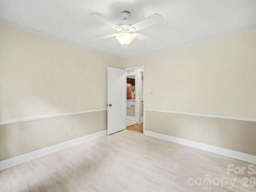 8644 Kirchenbaum Drive, Charlotte, NC 28210.  MLS# CAR4386953, YatesRealty ID 28937. Dining Room enters into Kitchen