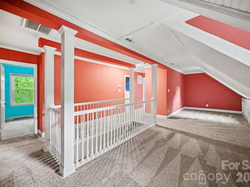 8644 Kirchenbaum Drive, Charlotte, NC 28210.  MLS# CAR4386953, YatesRealty ID 28937. Second Floor Flex Space
