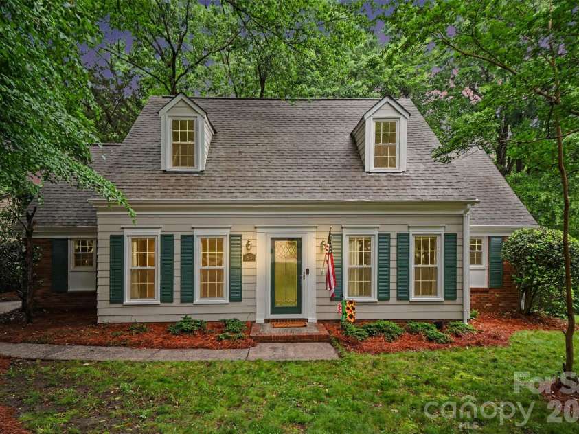 8644 Kirchenbaum Drive, Charlotte, NC 28210.  MLS# CAR4386953, YatesRealty ID 28937. Twilight Photo