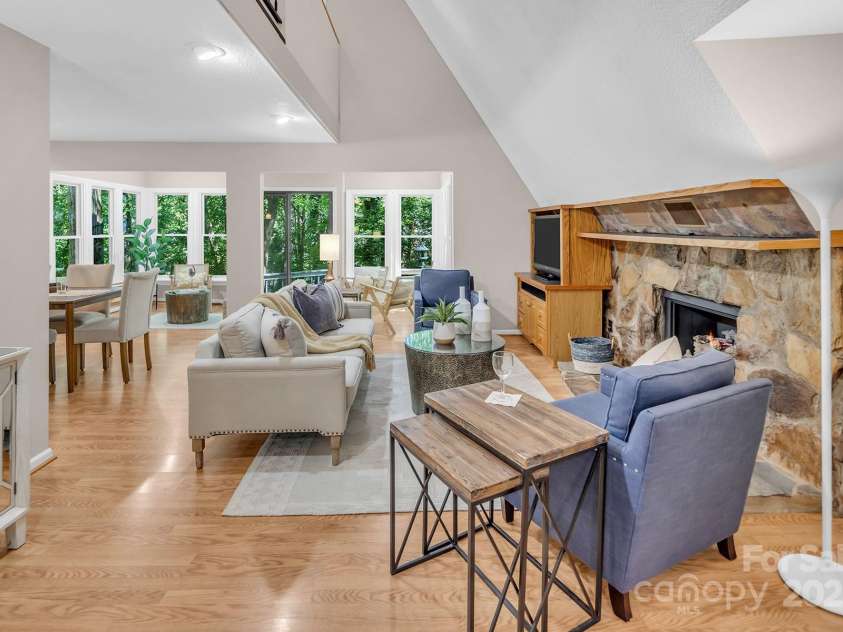 7608 Zermatt Lane, Charlotte, NC 28226.  MLS# CAR4283593, YatesRealty ID 28938. 