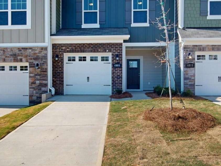 4009 Lawnview Drive, Charlotte, NC 28269.  MLS# CAR4264501, YatesRealty ID 28939. Exterior