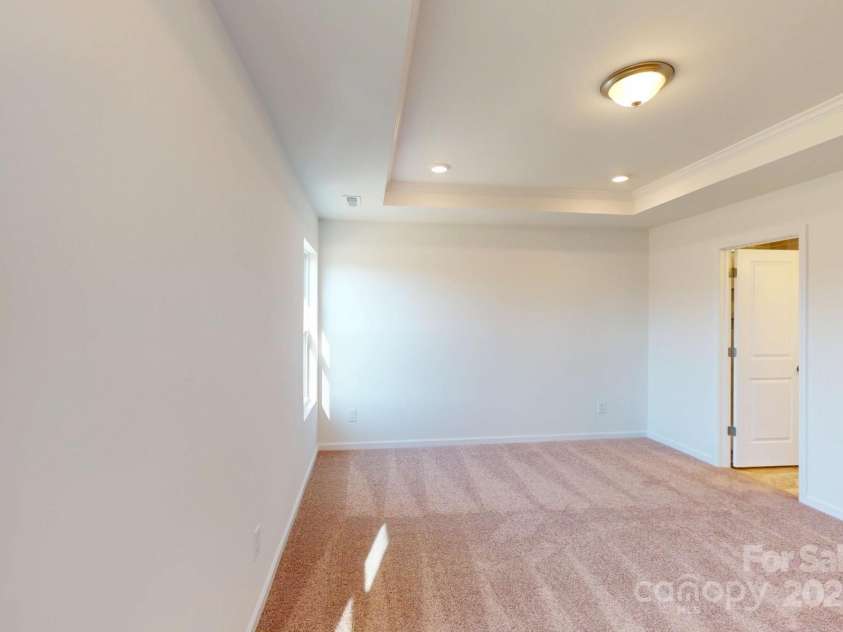 4009 Lawnview Drive, Charlotte, NC 28269.  MLS# CAR4264501, YatesRealty ID 28939. Owners suite